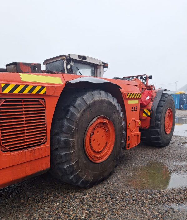 Cargador subterráneo Sandvik LH517