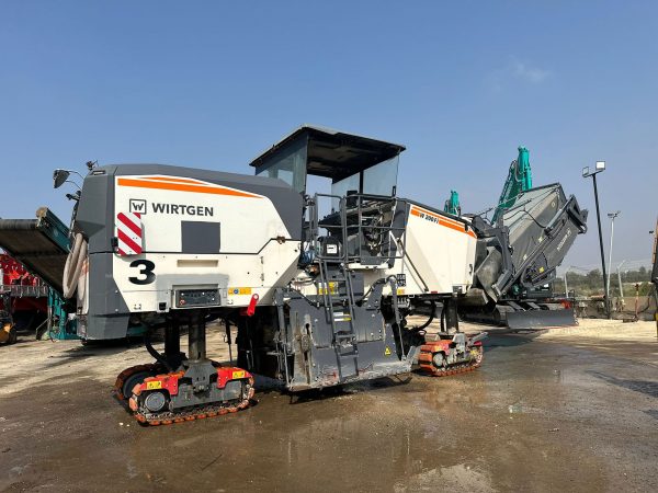 Wirtgen W 200 Fi Road Planer