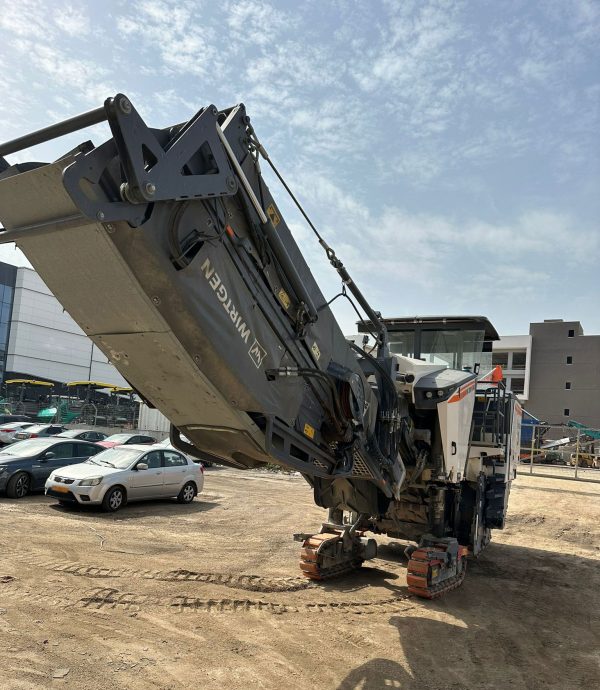 Wirtgen W 200 Fi Road Planer