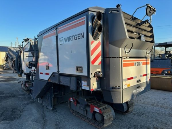 Wirtgen W 210 Fi เครื่องไสไม้เย็น