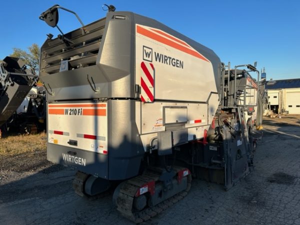 Pesawat Dingin Wirtgen W 210 Fi