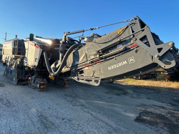 Wirtgen W 210 Fi koude schaafmachine