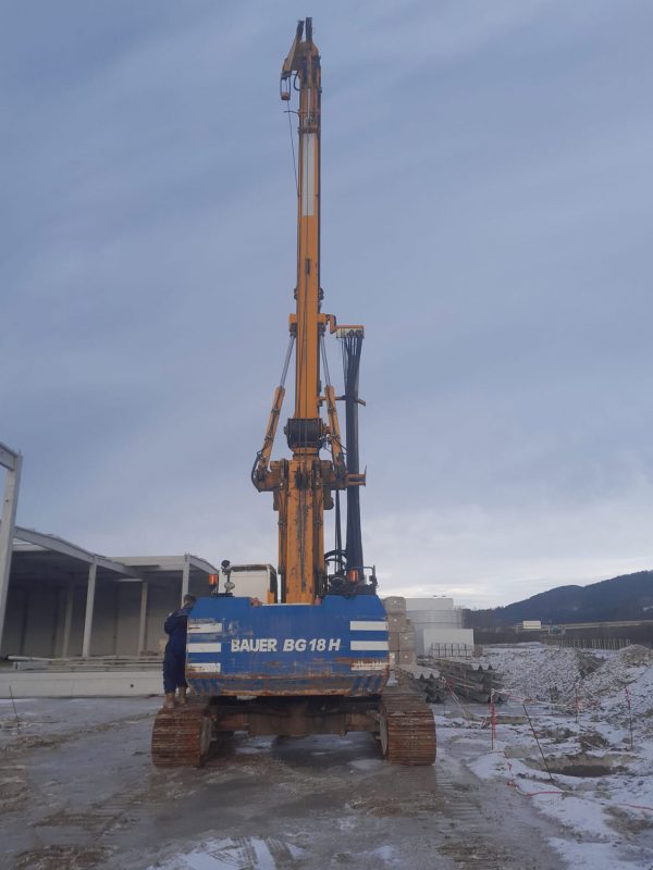 Bauer BG 18H Rotary Piling Rig