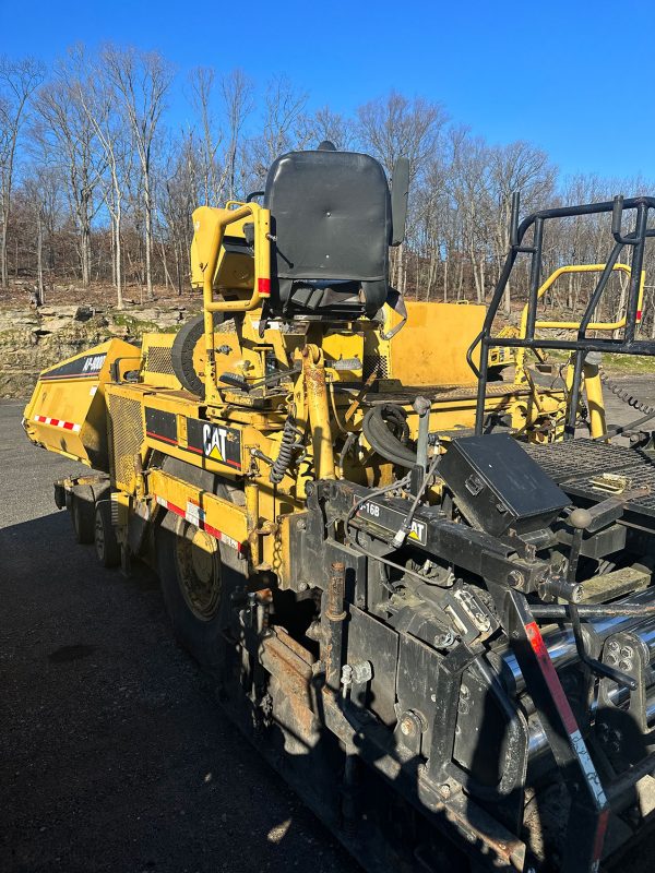 Pavimentadora Caterpillar AP-800D