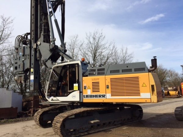 Liebherr LRB 125 XL Hammer Piling Rig