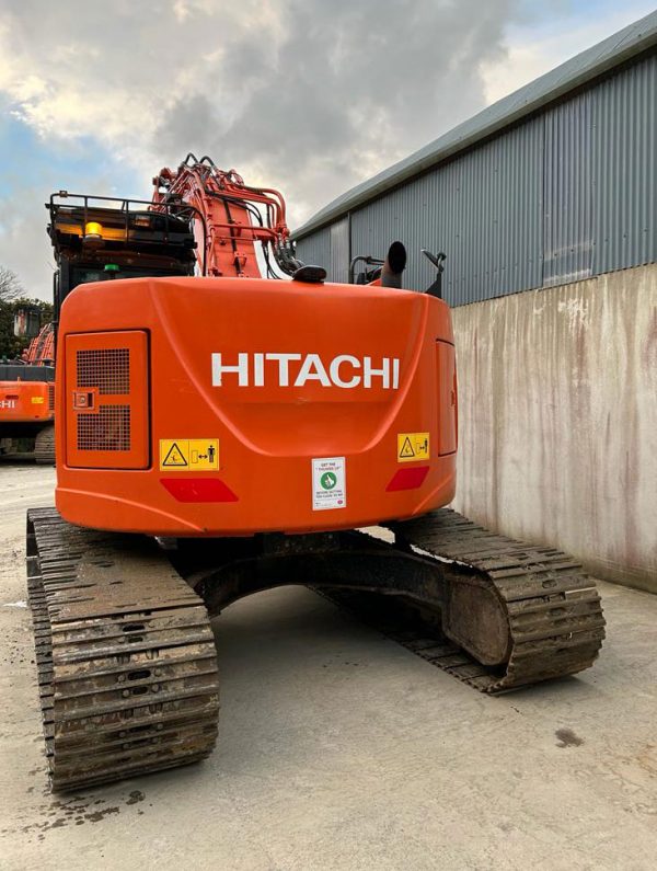 Hitachi ZX225US-LC Excavator