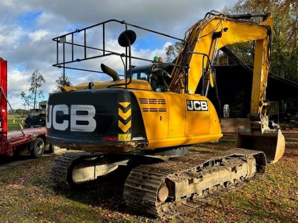 JCB JS220 Excavator
