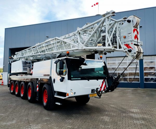 Liebherr LTM 1095-5.1 เครนเคลื่อนที่