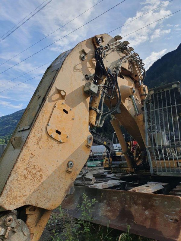 Ekskavator Bawah Tanah Liebherr R943T