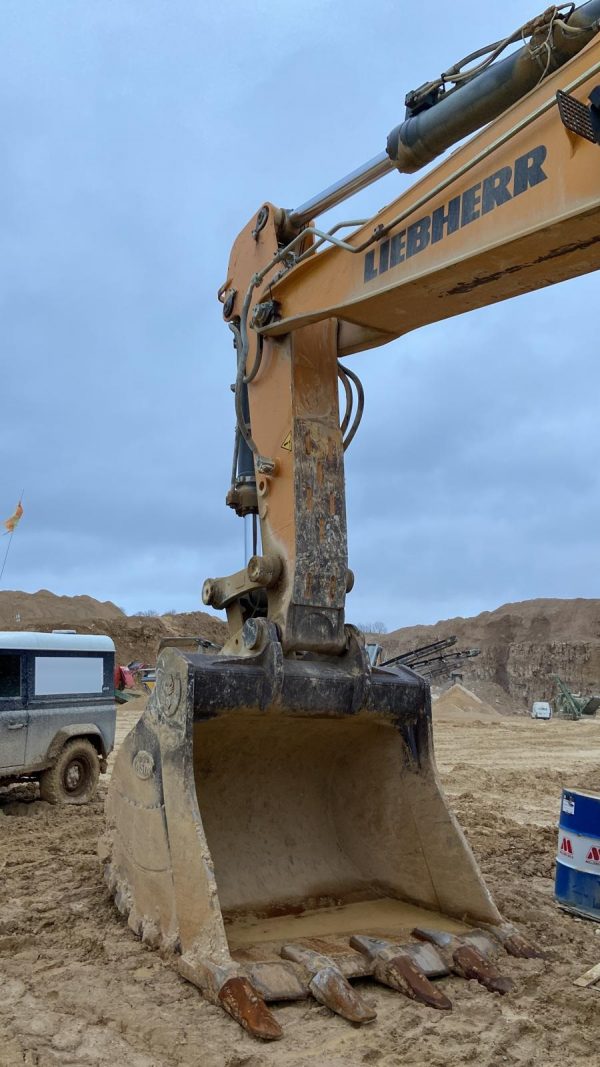 Liebherr R970 SHD Excavator