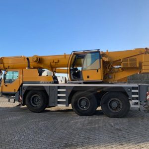 Grúa móvil Liebherr LTM 1055-1