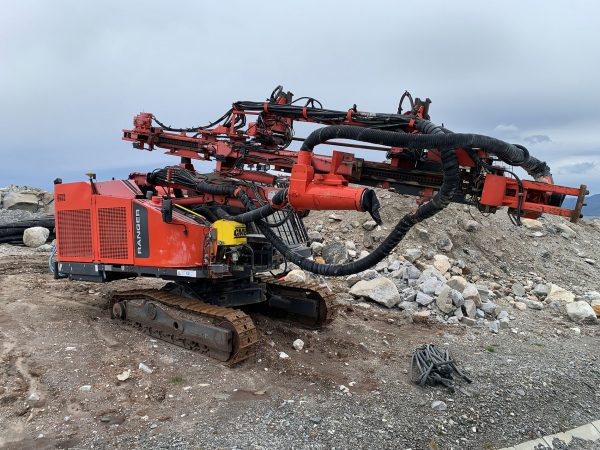 Sandvik DX800 ロックドリル