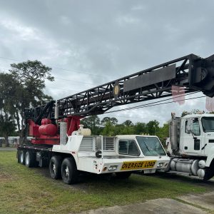 Plate-forme de battage montée sur camion Watson 3000