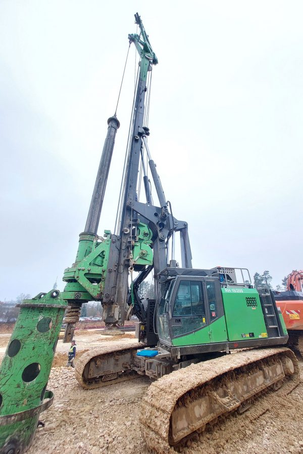 Delmag RH 18/200 Rotary Piling Rig