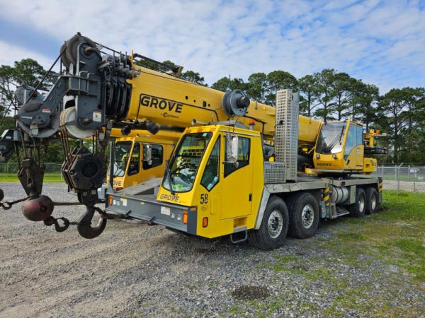 Grove TMS9000E Mobile Crane