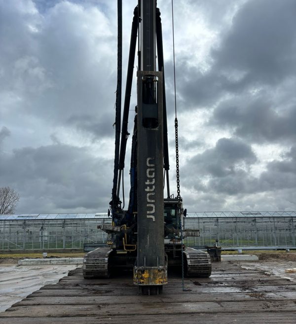 Junttan PMx24 Hammer Piling Rig