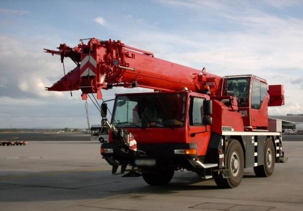 Liebherr LTM 1040-2.1 모바일 크레인