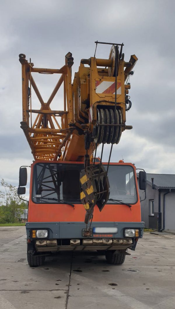 Liebherr LTM 1050-1 移動式クレーン