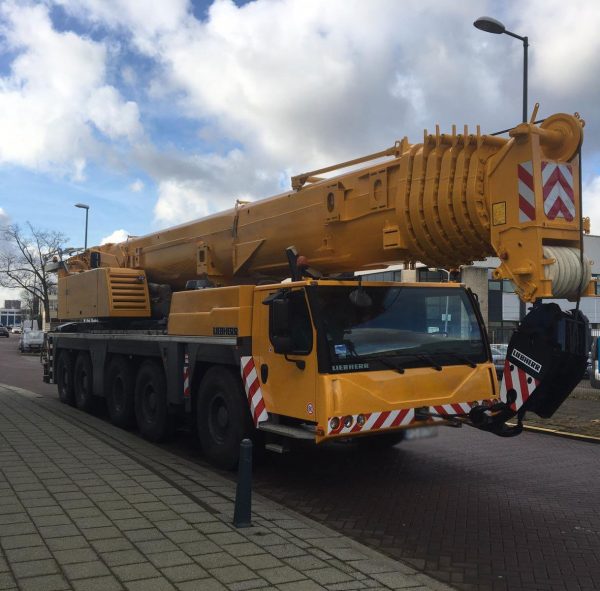 Liebherr LTM 1200-5.1 เครนเคลื่อนที่