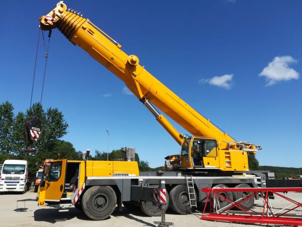 Liebherr LTM 1200-5.1 เครนเคลื่อนที่