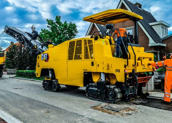 Caterpillar PM313 Road Planer
