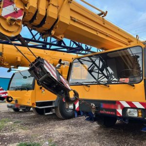 Liebherr LTM 1055 (1)