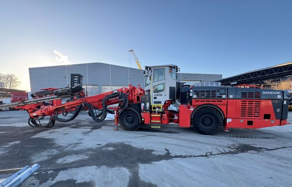 Sandvik DT923i Underground Rock Drill