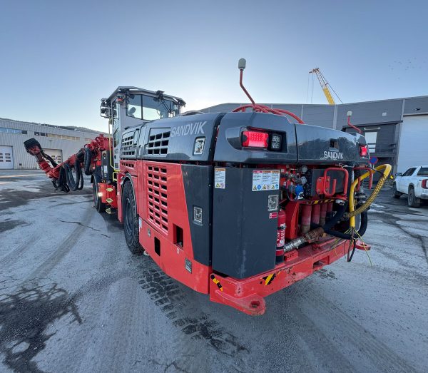 Sandvik DT923i Underground Rock Drill