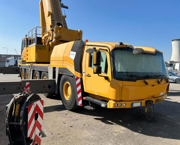 Grove GMK 5250L Mobile Crane
