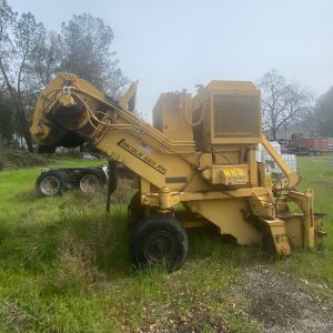 Lincoln 660 AXL Windrow Elevator
