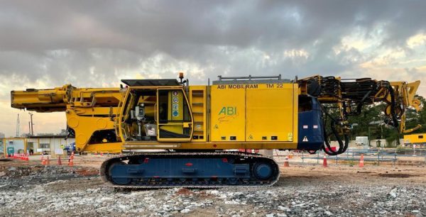 ABI TM 22 Vibratory Piling Rig