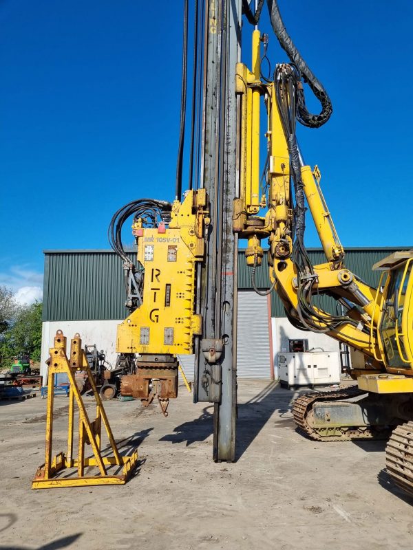 RTG RG16T Vibratory Piling Rig