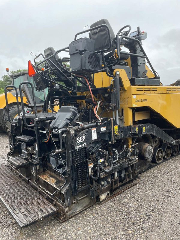 Caterpillar AP655F Paver