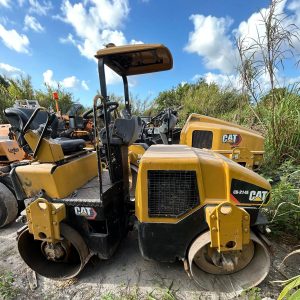 Walec Caterpillar CB-214E