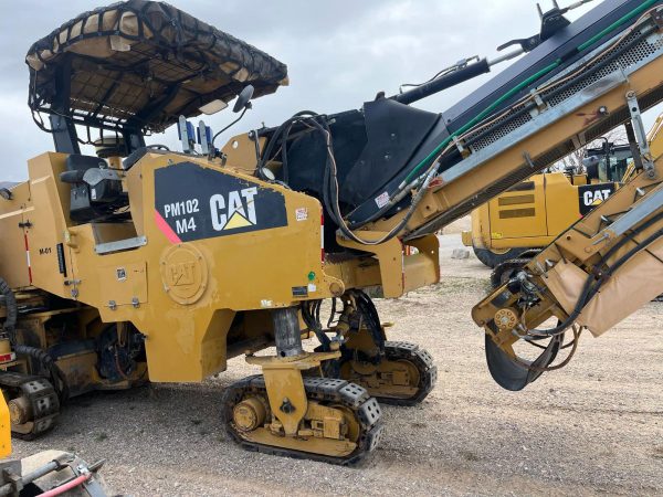 Caterpillar PM102 Cold Planer