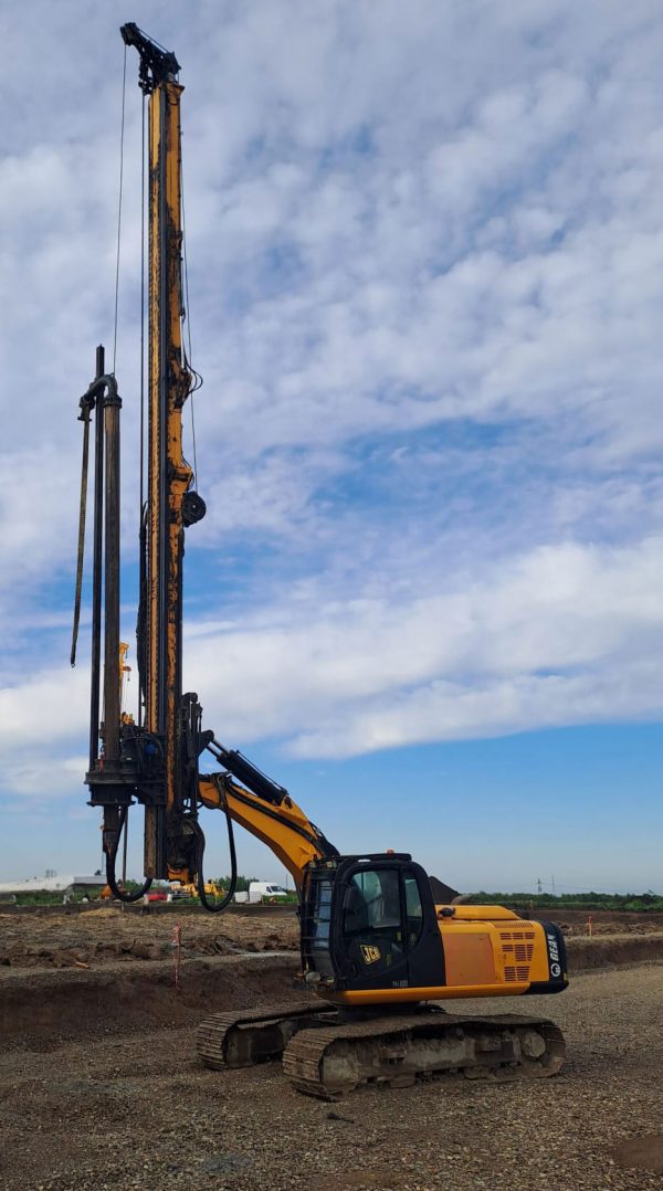 Geax EK110 Rotary/CFA Piling Rig