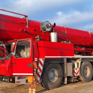 Grove GMK 5220 Mobile Crane