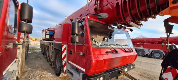 Grove GMK 5220 Mobile Crane