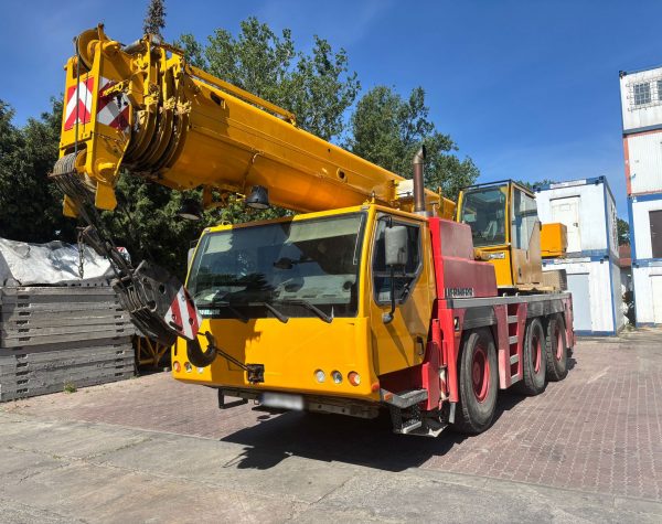 Liebherr LTM 1045-3.1 Mobile Crane