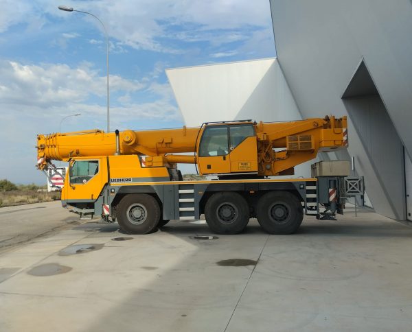 Liebherr LTM 1055-3.1 Mobile Crane