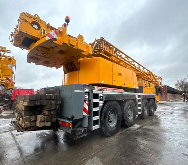 Liebherr LTM 1100-4.2 Mobile Crane