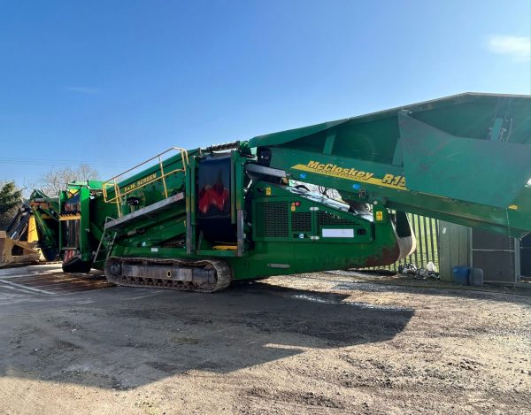 McCloskey R155 Scalping Screen