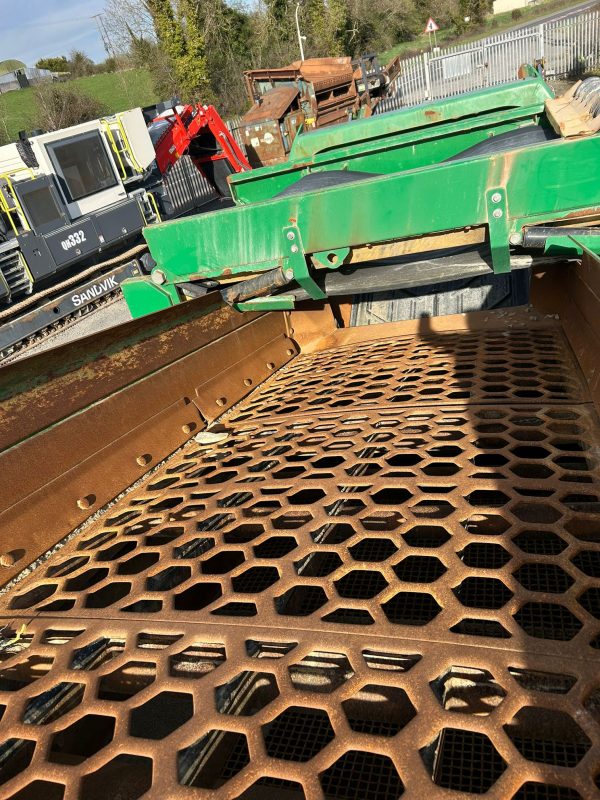 McCloskey R155 Scalping Screen