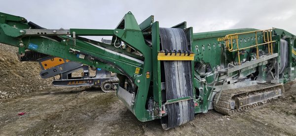 McCloskey R230 Scalping Screen