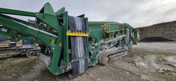 McCloskey R230 Scalping Screen