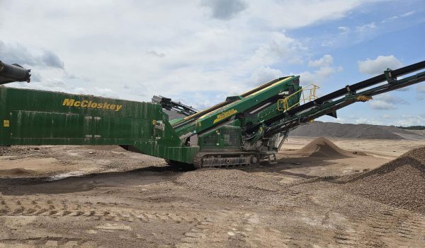 McCloskey S110 Incline Screen