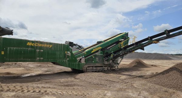 McCloskey S110 Incline Screen