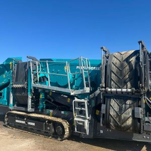Powerscreen Warrior 1400X Scalping Screen