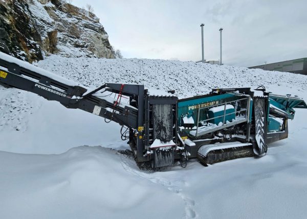 Powerscreen Warrior 1800 Scalping Screen