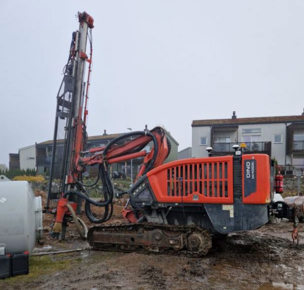 Sandvik Dino DC400Ri Rock Drill